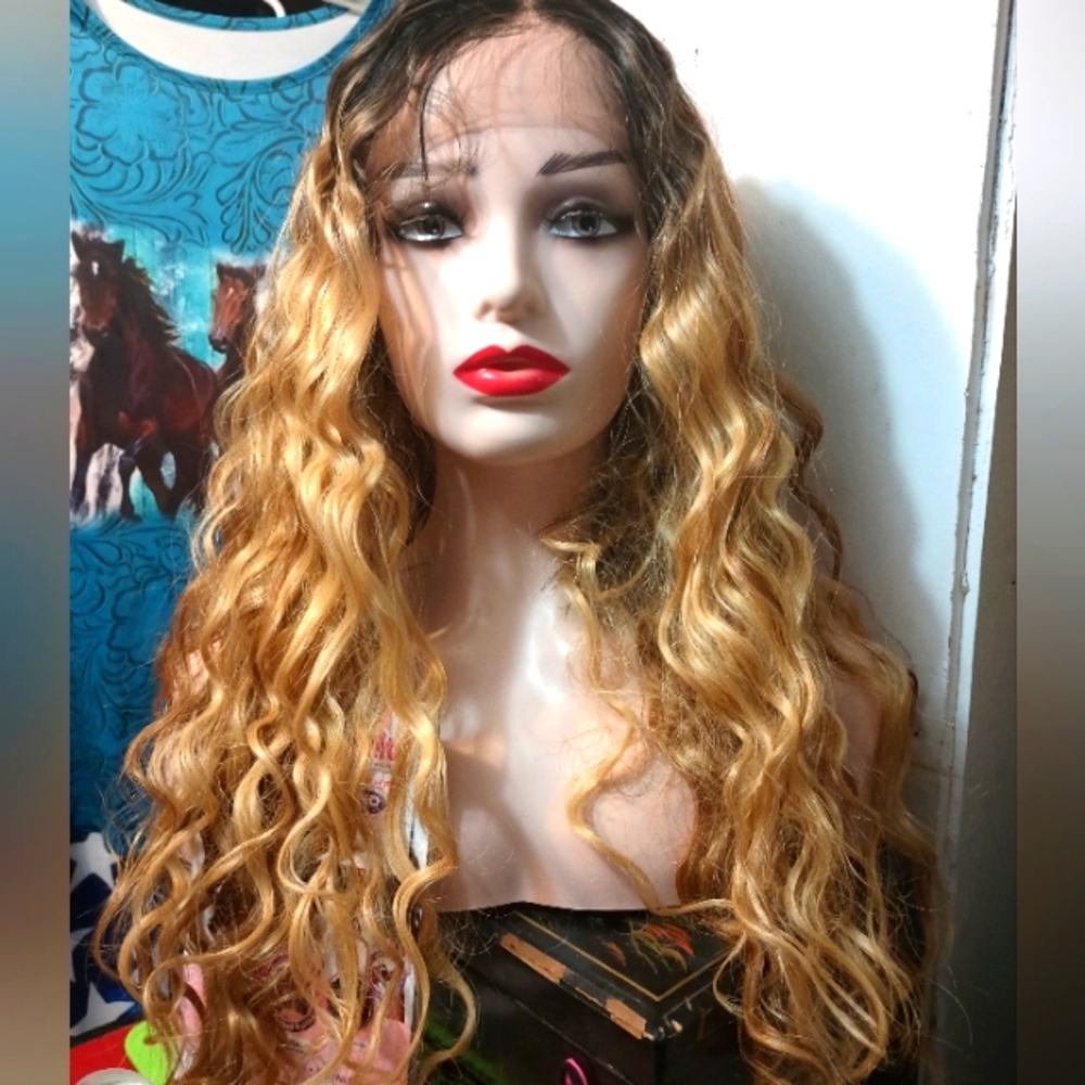 Janet melt HD Always Comes With Free Gift! Maybe A Wig?